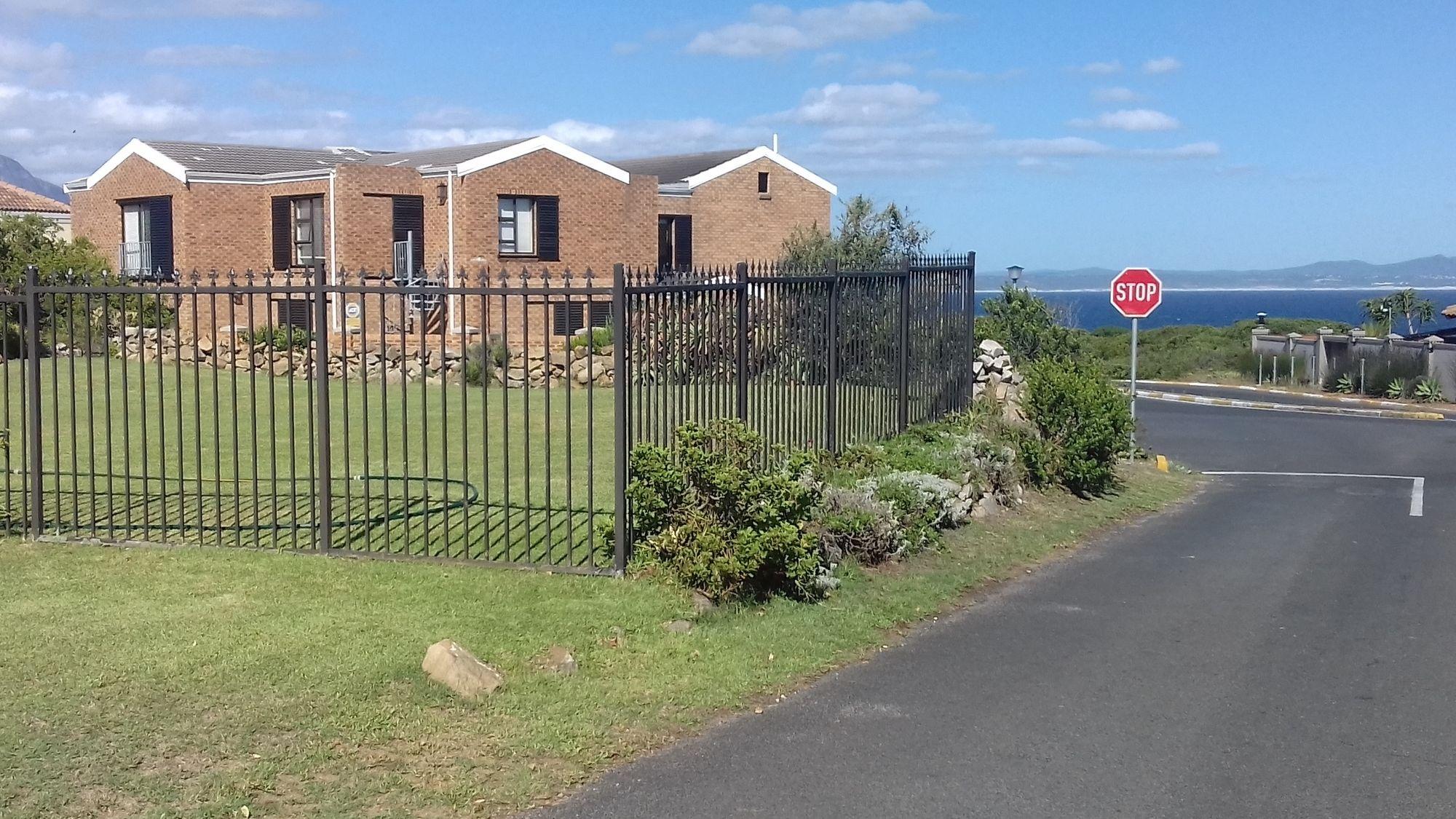 The Whale'S Tale Guesthouse Hermanus Buitenkant foto